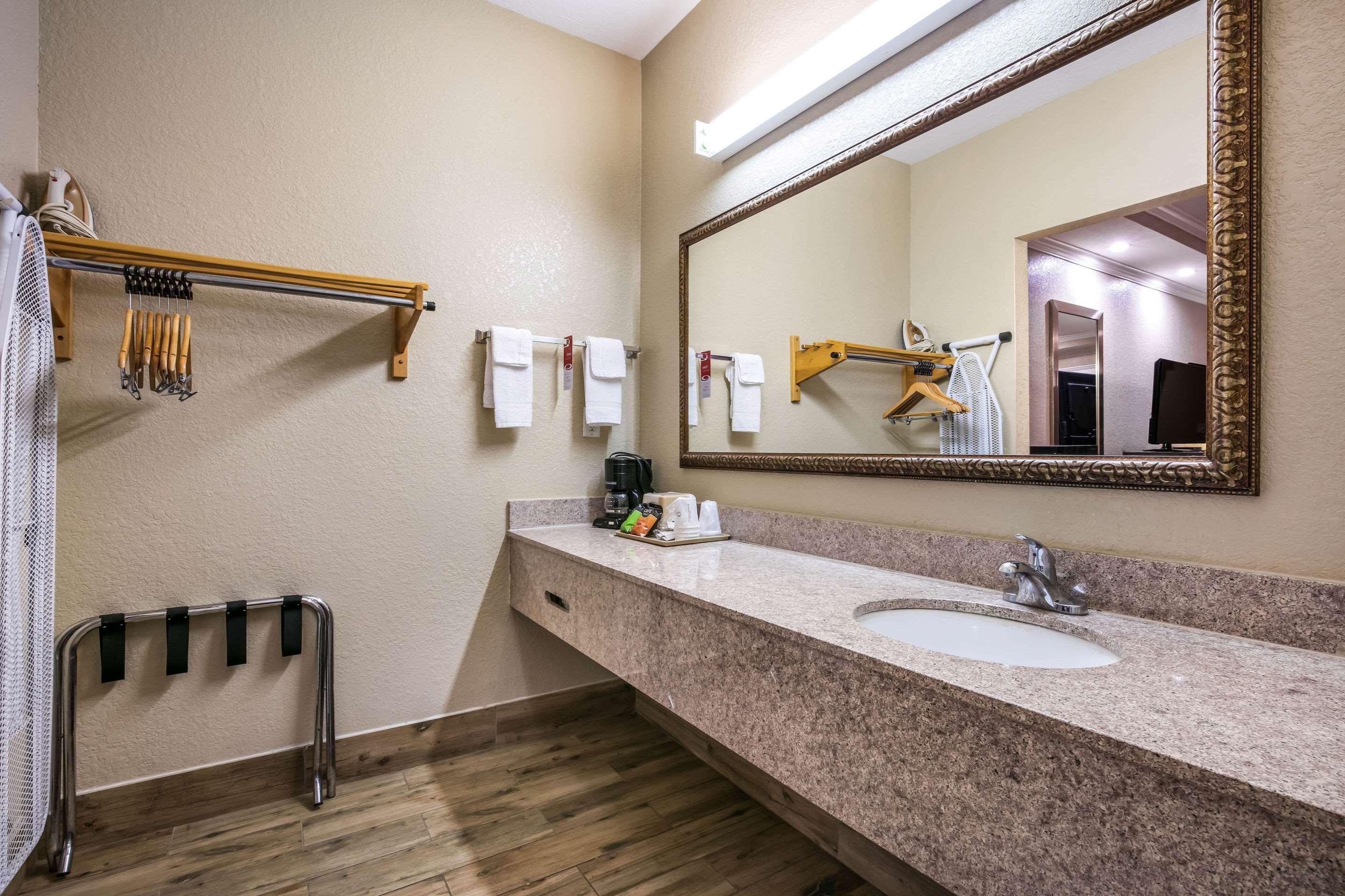 Econo Lodge Inn & Suites Horn Lake Exterior foto
